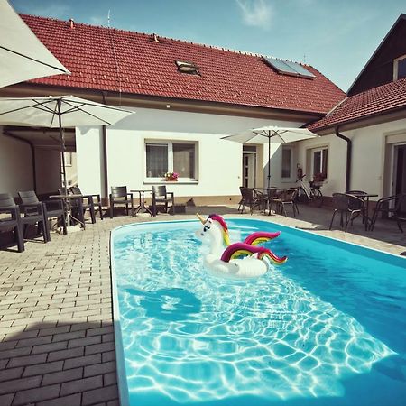 Penzion Kratochvil Dolni Dunajovice Ngoại thất bức ảnh