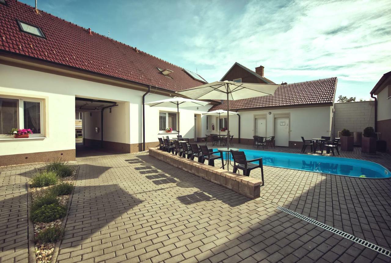 Penzion Kratochvil Dolni Dunajovice Ngoại thất bức ảnh