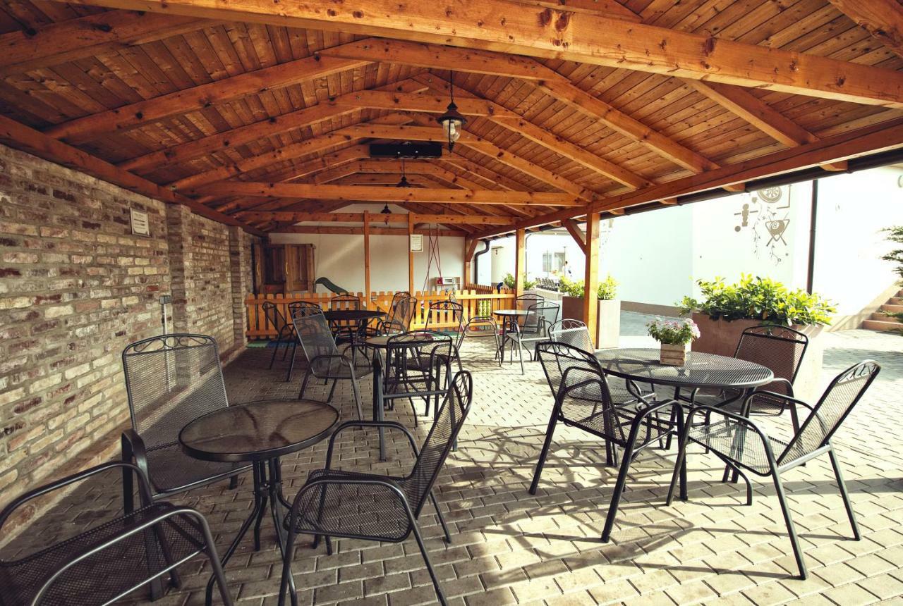 Penzion Kratochvil Dolni Dunajovice Ngoại thất bức ảnh